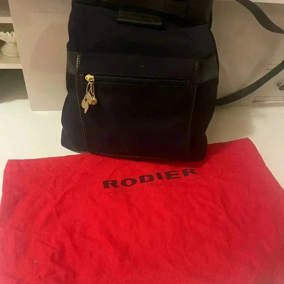 Rodier new backpack light weight and very chic - Picture 11 of 15